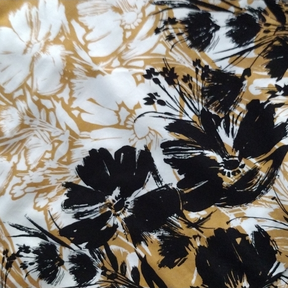 VAN HEUSEN Floral Midi Butterscotch, Blk,White SZ 10 - Picture 2 of 10